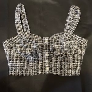 Black and white woven crop top